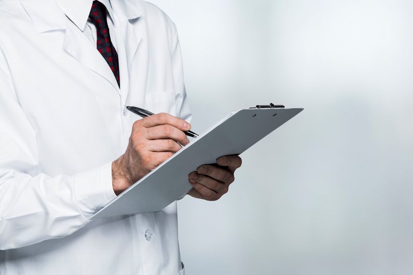 Al momento stai visualizzando REFLUSSO GASTROESOFAGEO ED EROSIONE DENTALE